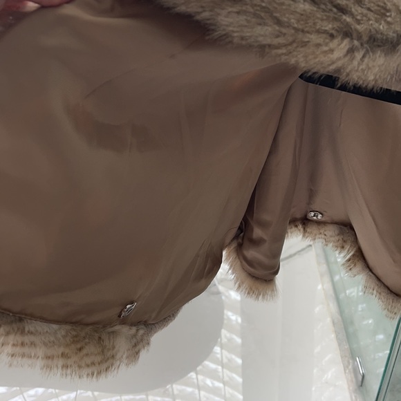 Bebe Faux Fur Shaw/Jacket - Picture 5 of 5